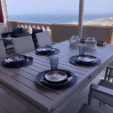 Apartment Con Impresionantes Vistas Y Piscina *