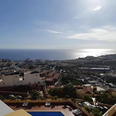 Apartment Con Impresionantes Vistas Y Piscina *